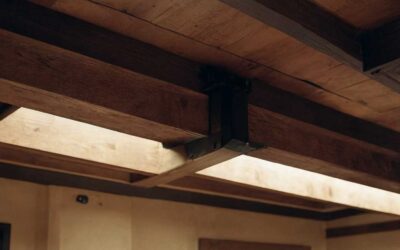 Quels choix décoratifs pour l’espace entre les poutres de votre plafond